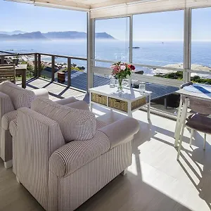 Penguins View Apartment Simon's Town